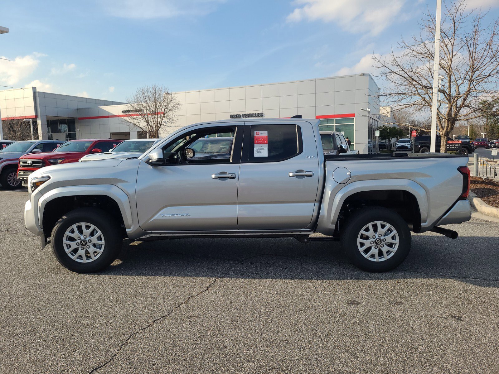2026 Toyota Tacoma SR5 - Photo 8