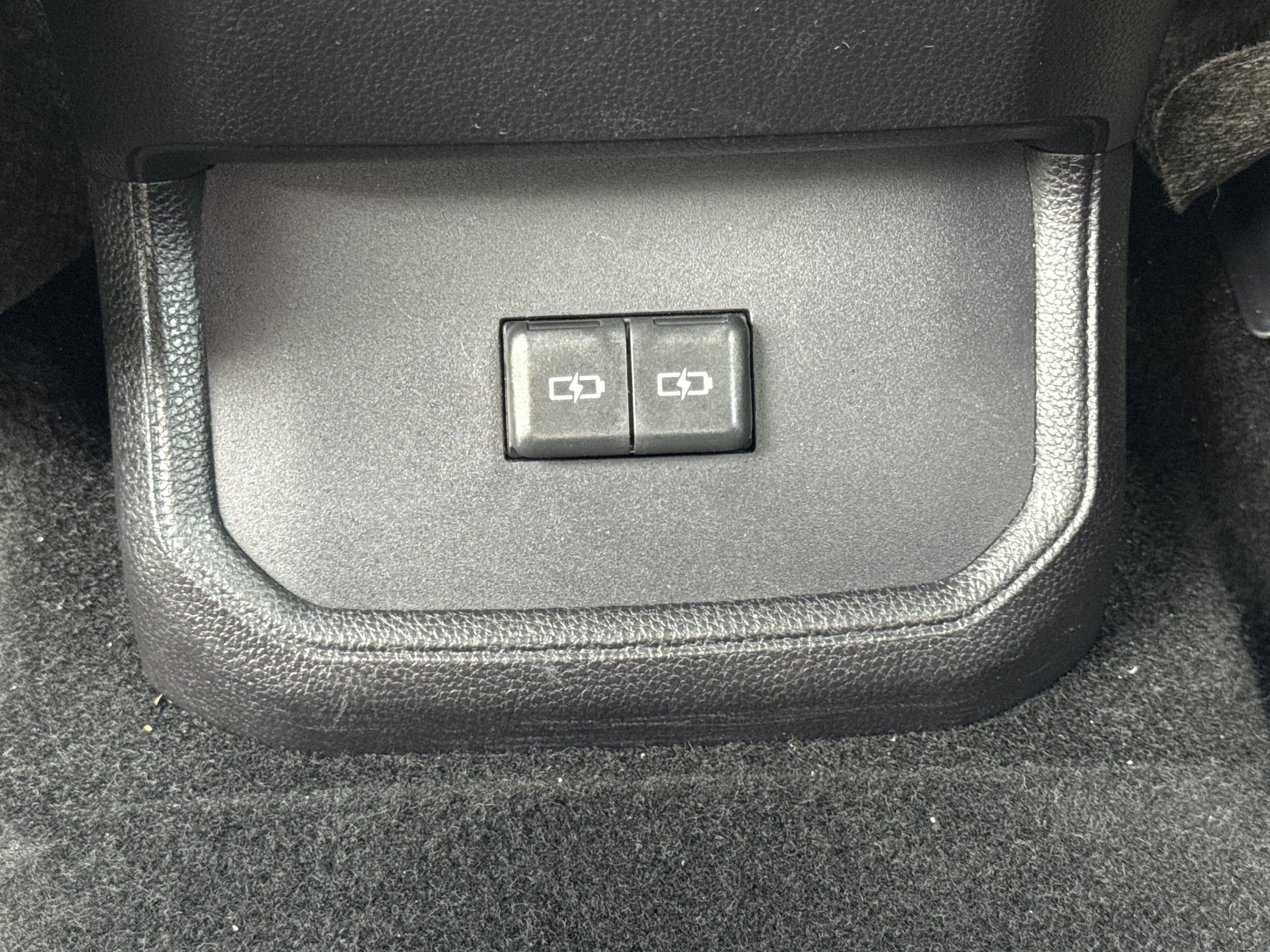 2025 Toyota Highlander XSE - Photo 22