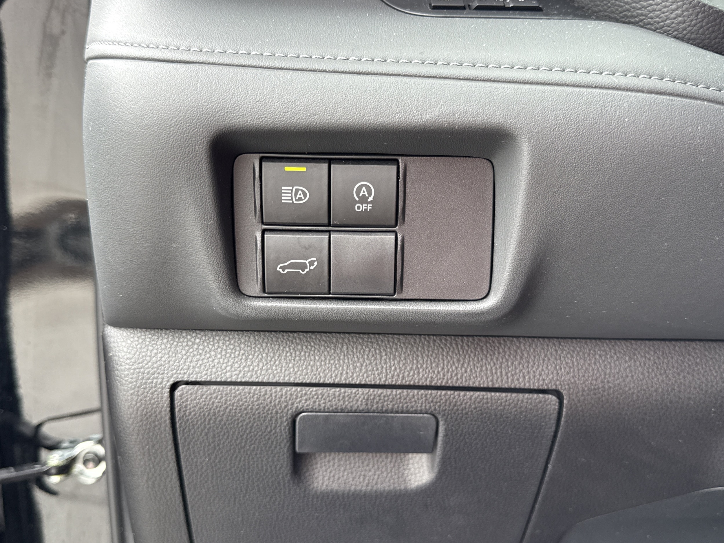 2025 Toyota Highlander XSE - Photo 15