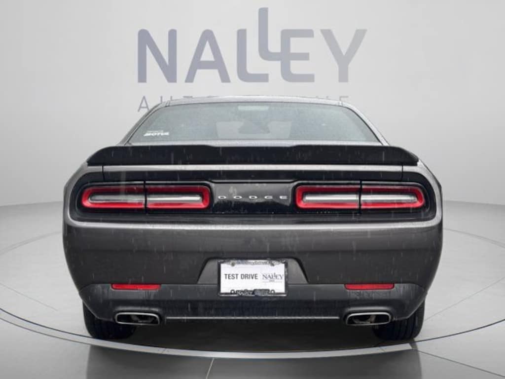 Used 2016 Dodge Challenger SXT Coupe