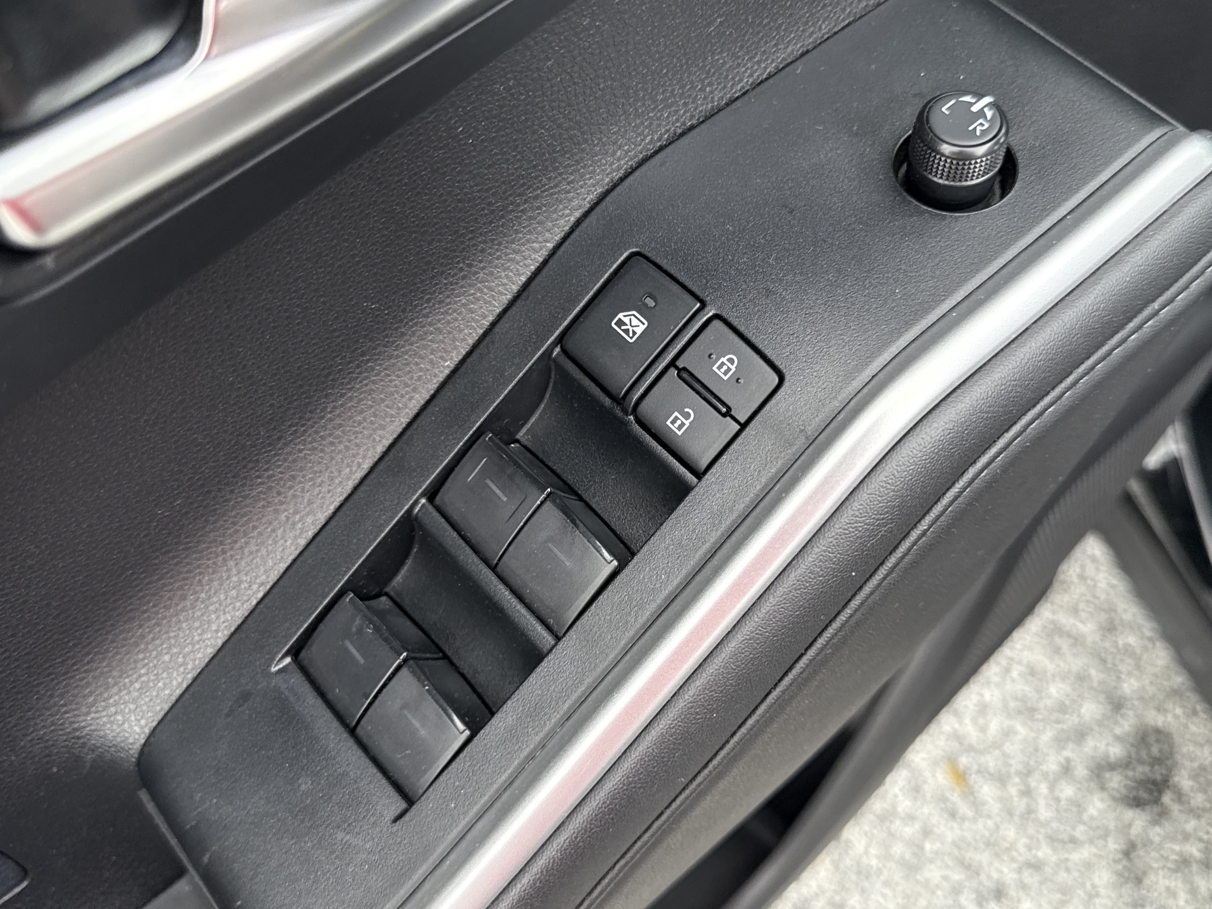 2025 Toyota Highlander XSE - Photo 17