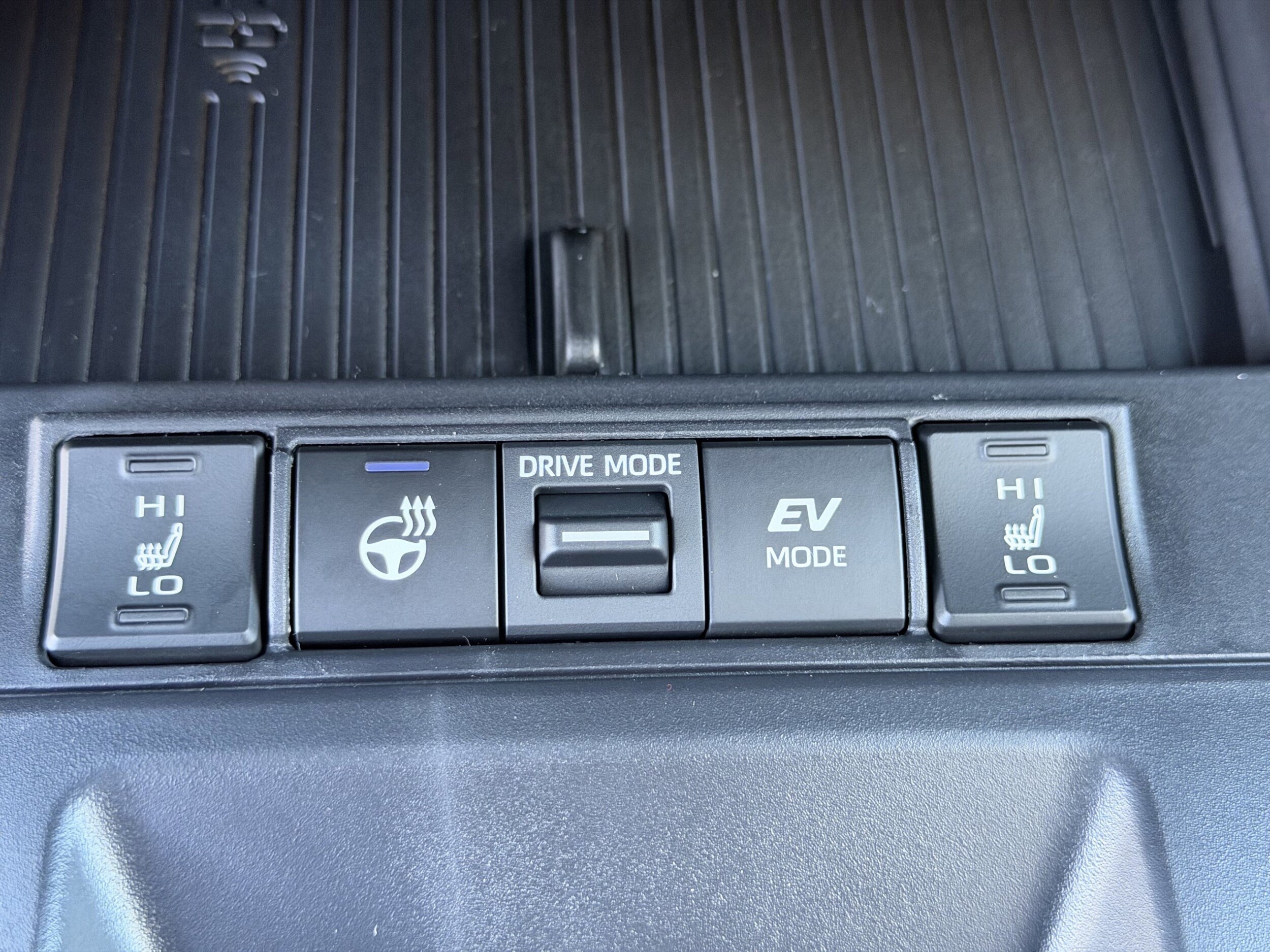 2026 Toyota Corolla Cross XSE - Photo 15
