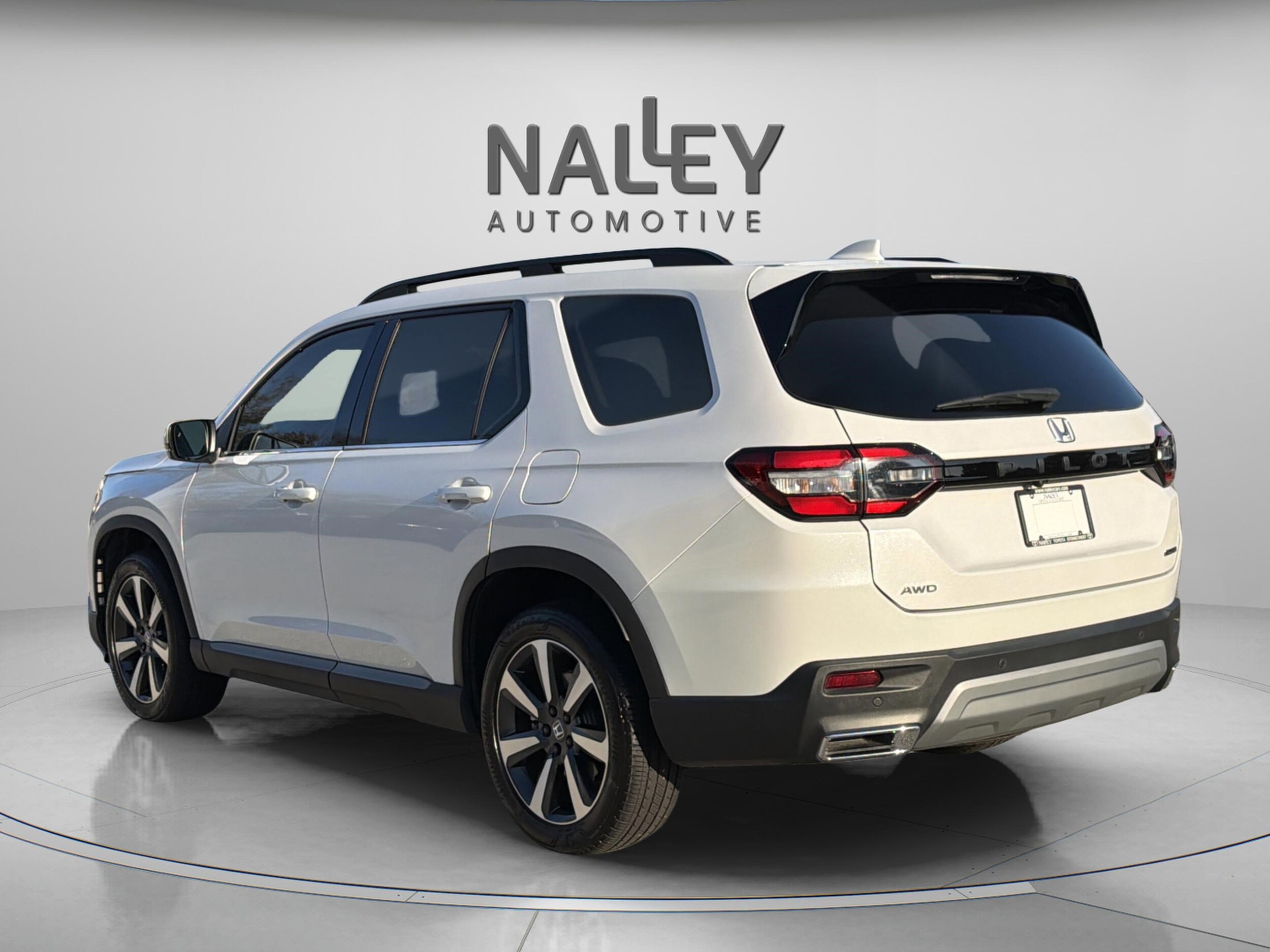 2024 Honda Pilot Touring photo 3
