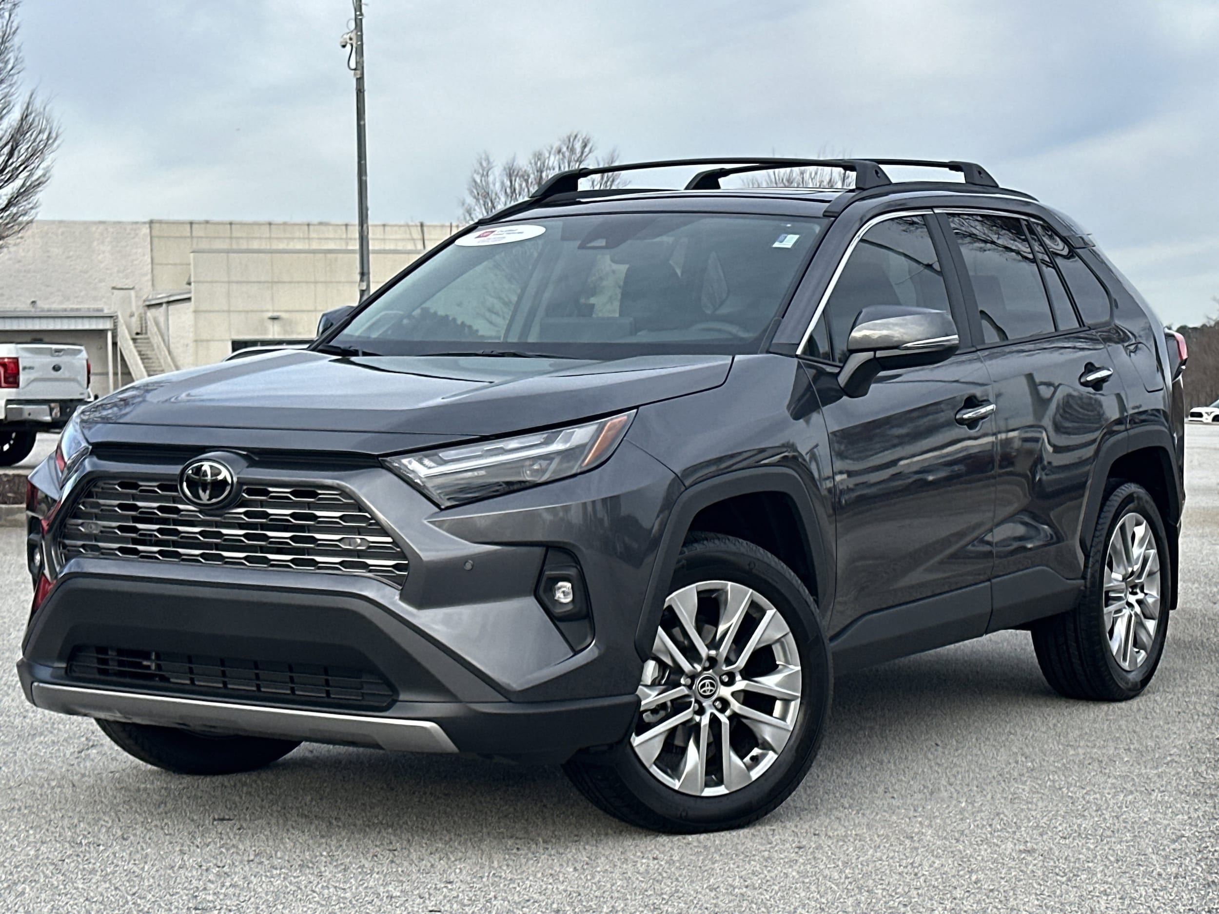 2025 Toyota RAV4 Limited's photo