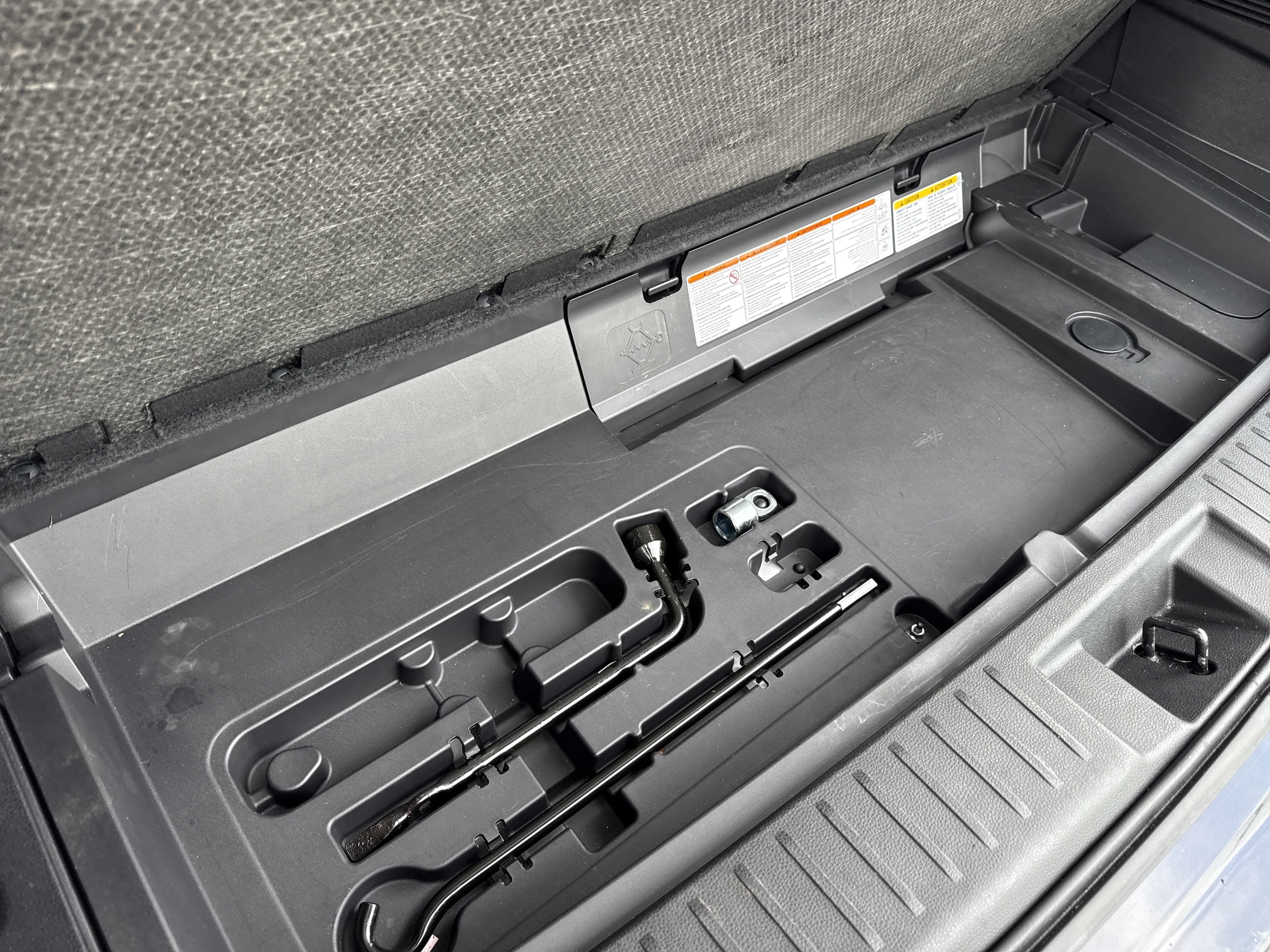 2025 Toyota Highlander XSE - Photo 25