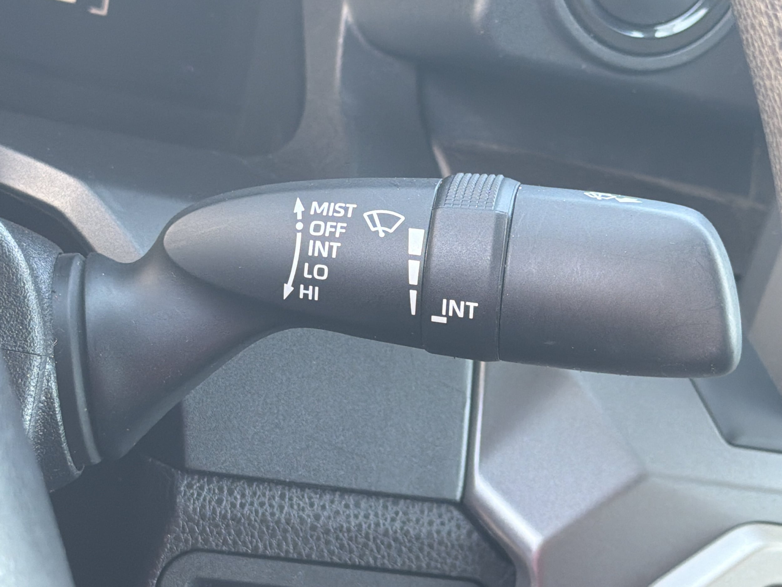 2024 Toyota Tacoma SR5 - Photo 12