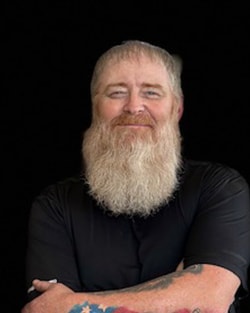 Staff member Billy Floyd from ID_f3b67c62f5d7