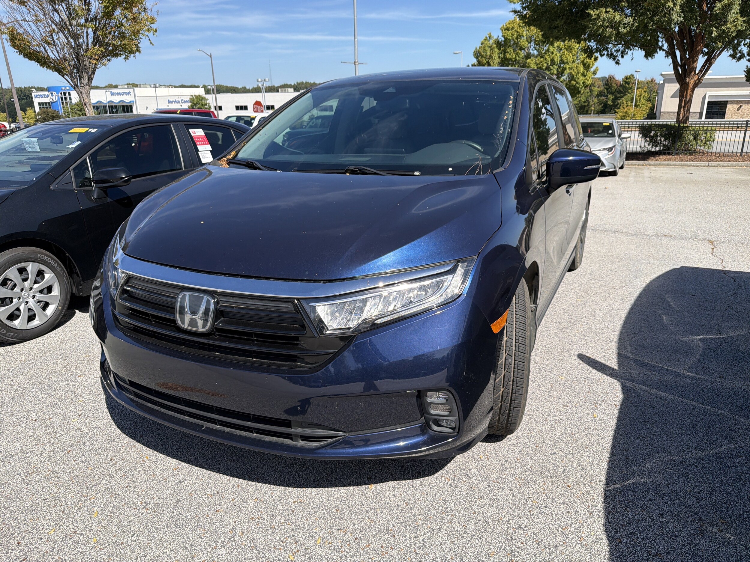 2022 Honda Odyssey EX photo 2