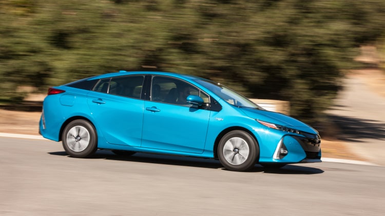 toyota prius prime.jpg