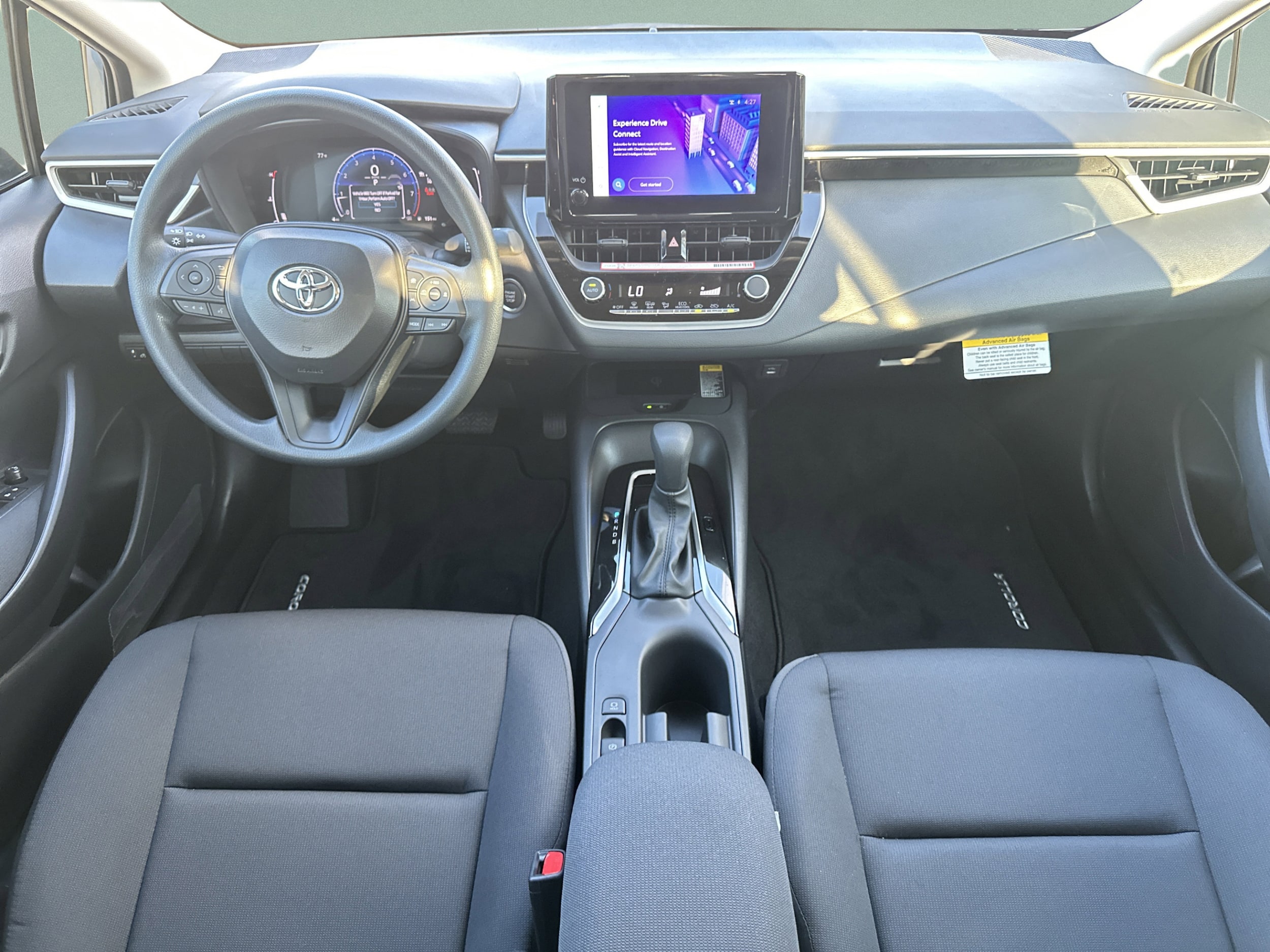 2026 Toyota Corolla LE - Photo 6