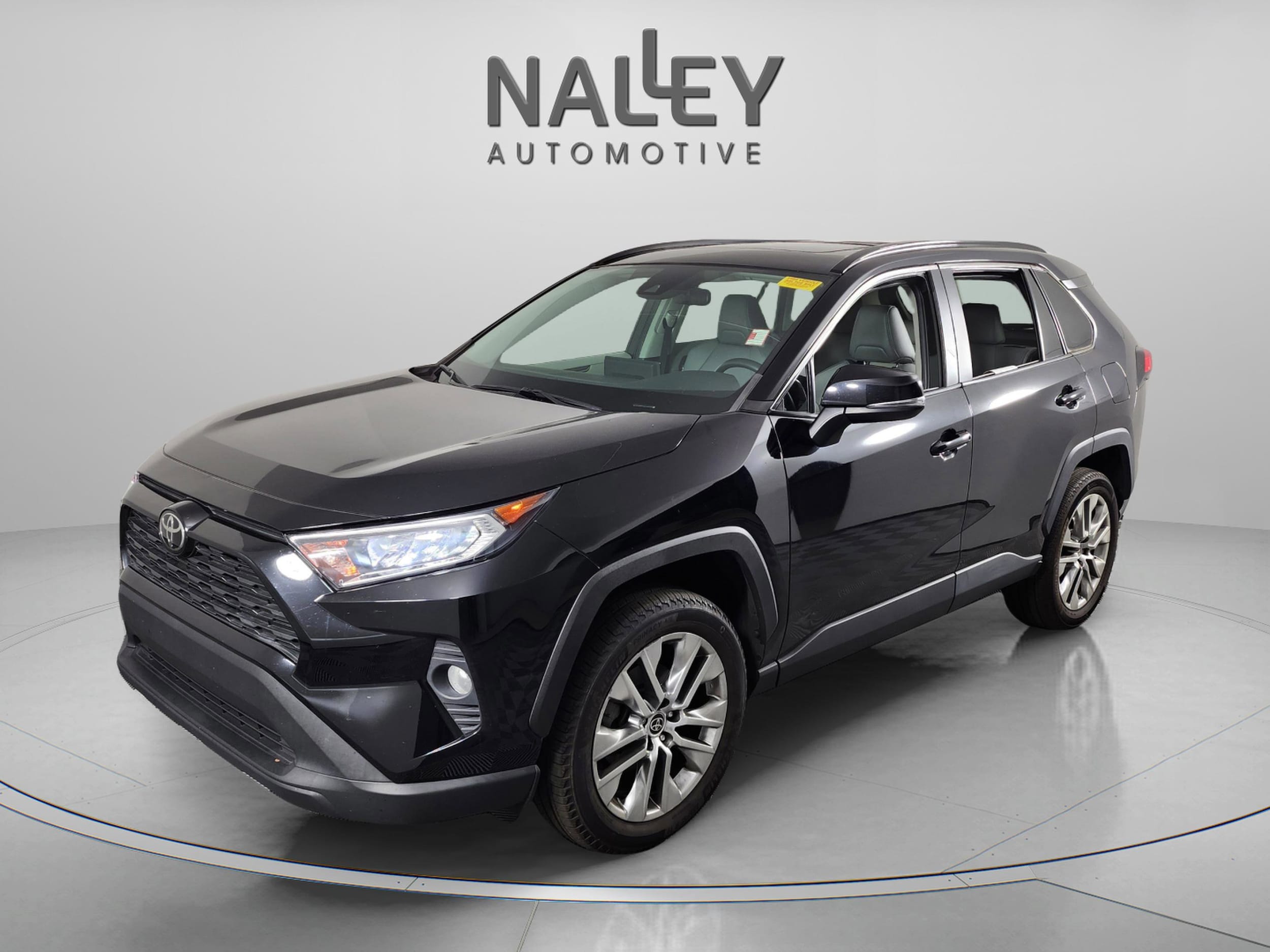 2021 Toyota RAV4 XLE Premium's photo