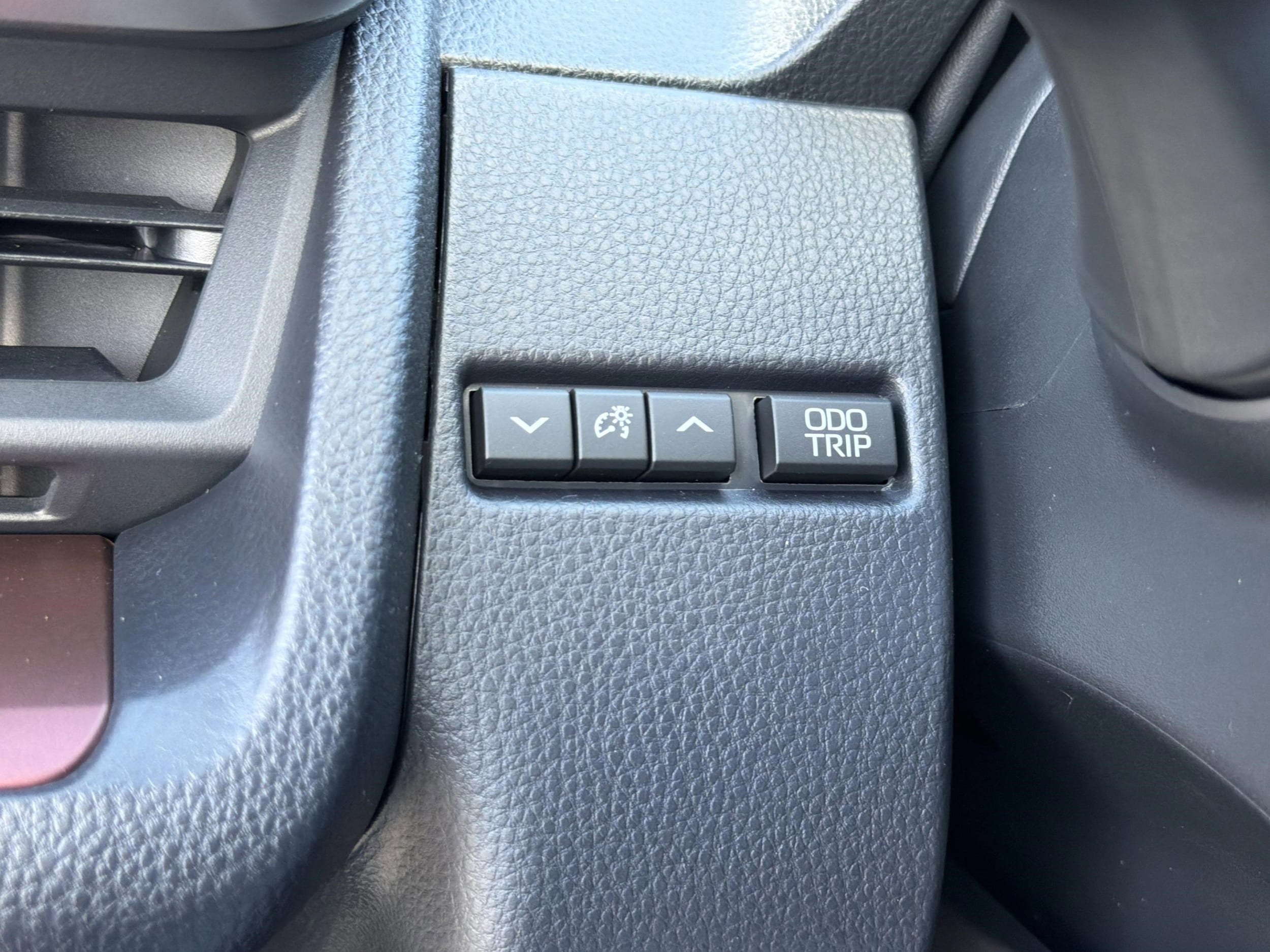 2026 Toyota Prius Plug-in Hybrid SE - Photo 20