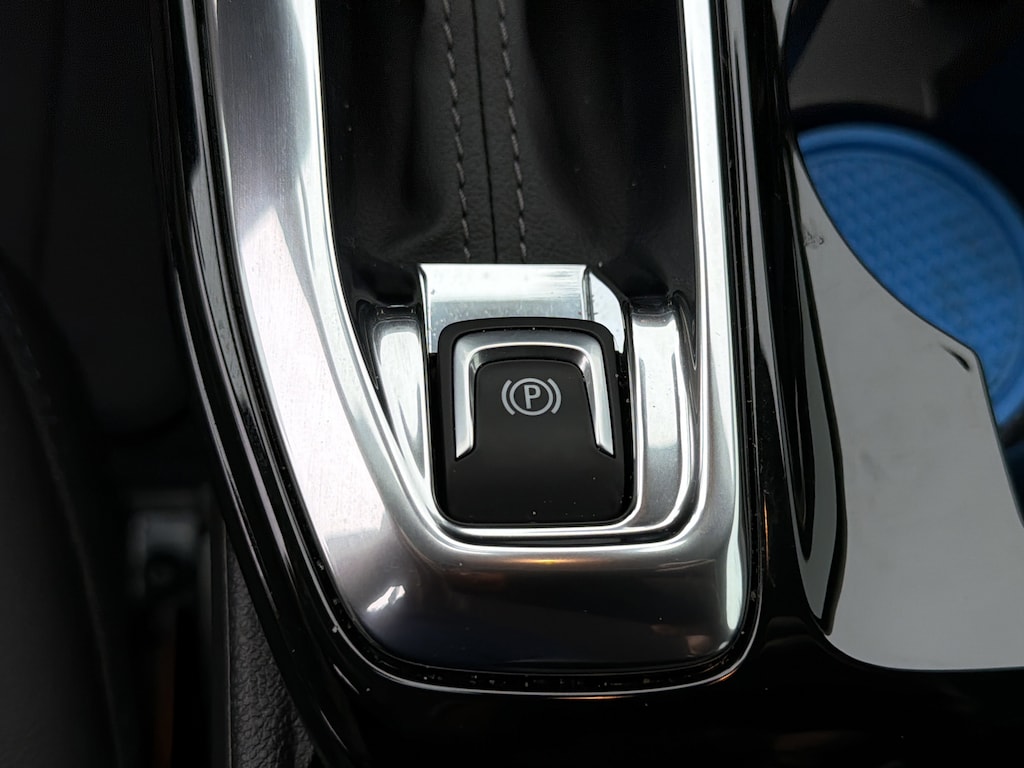 Used 2025 Chevrolet Trax LT SUV