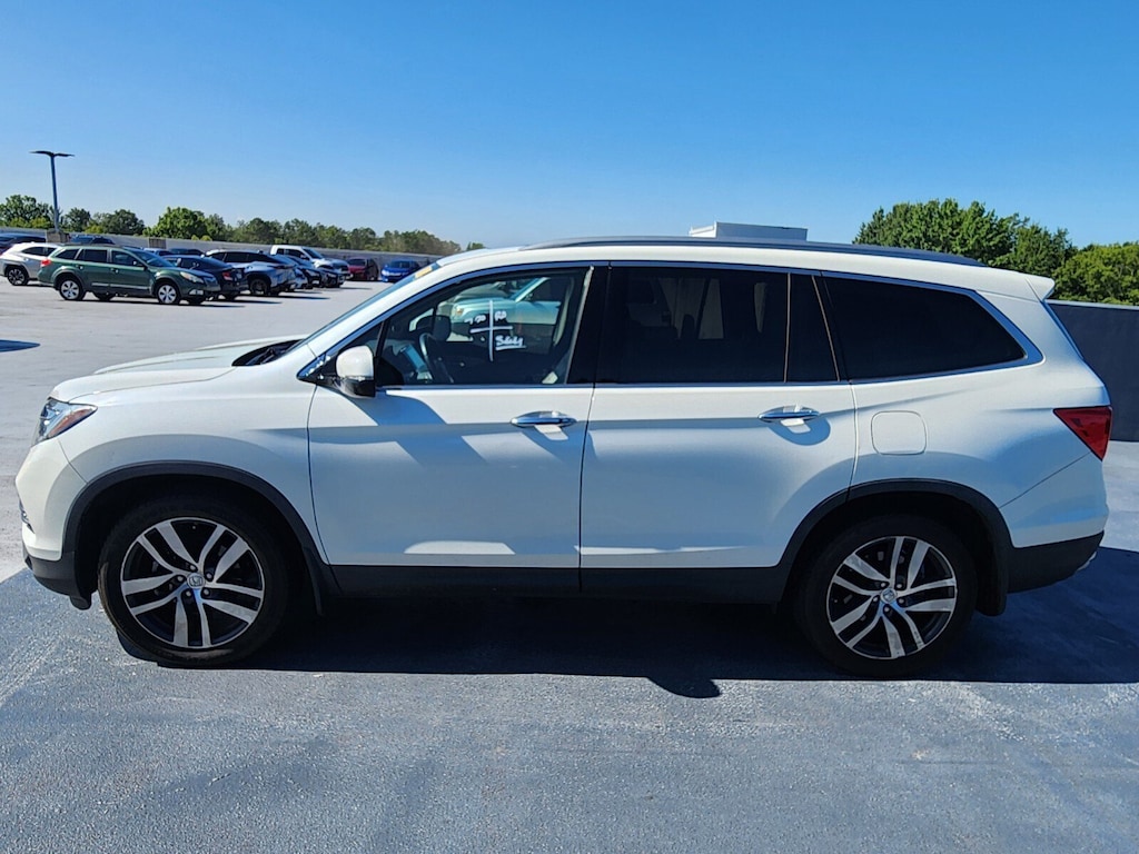 Used 2017 Honda Pilot Elite SUV
