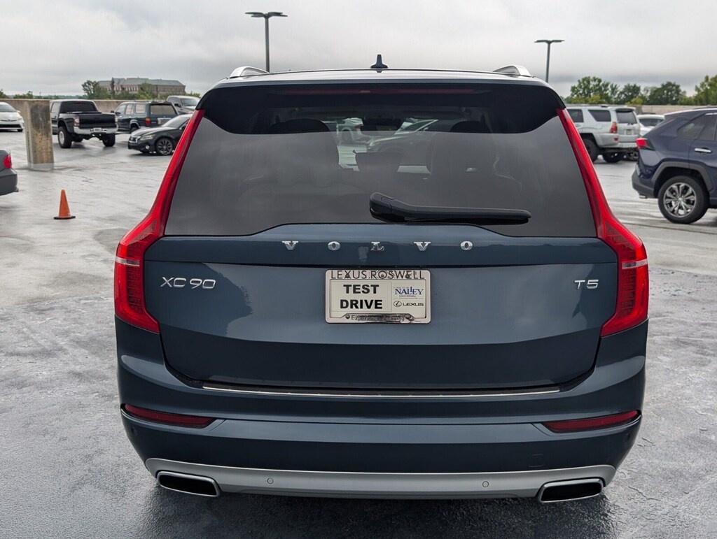 Used 2020 Volvo XC90 Momentum SUV