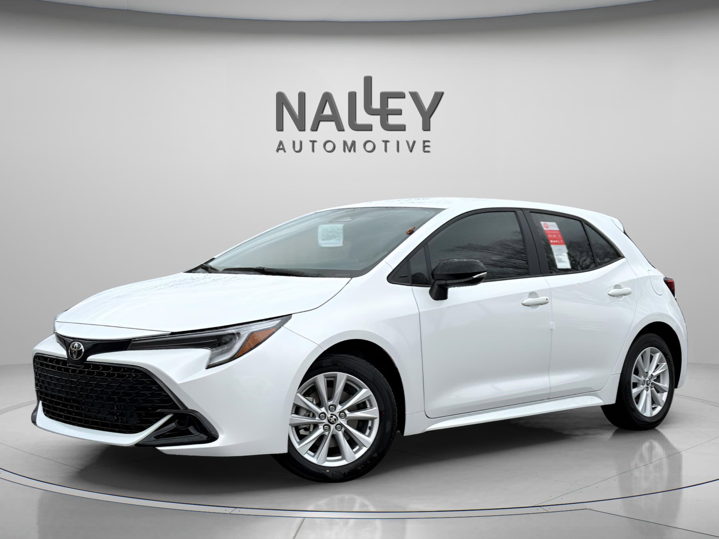 2026 Toyota Corolla Hatchback SE's photo