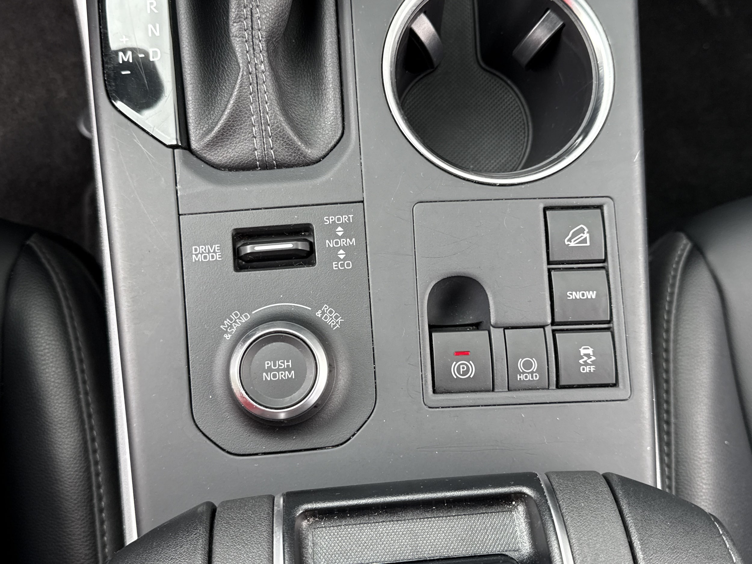 2025 Toyota Highlander XSE - Photo 11