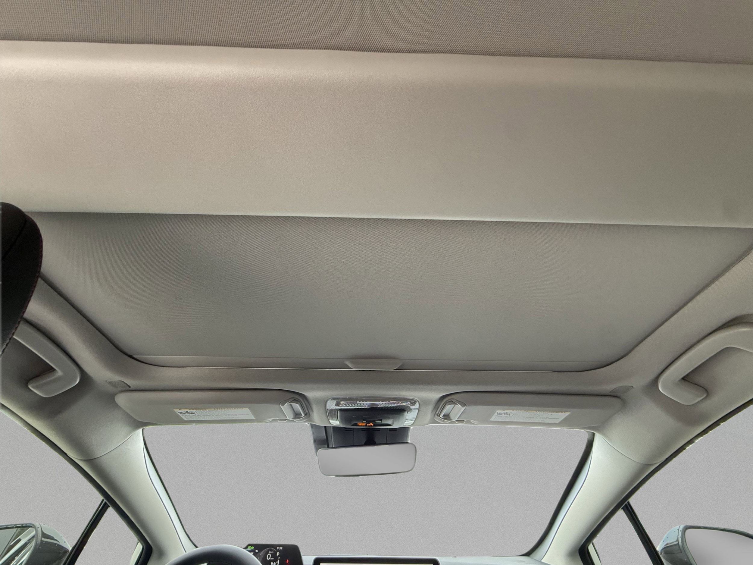 2025 Toyota Prius XSE - Photo 7