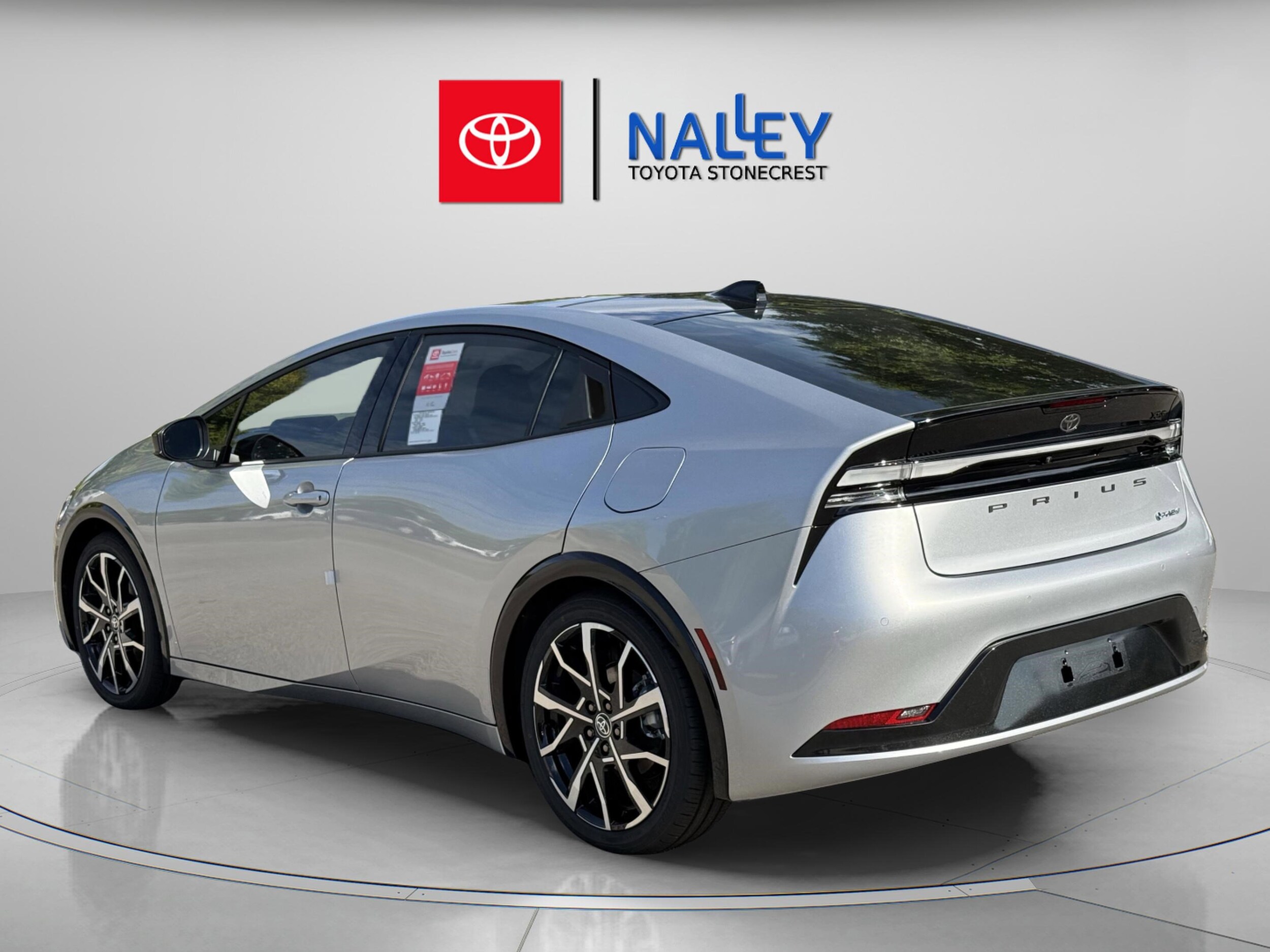 2026 Toyota Prius Plug-in Hybrid XSE photo 3
