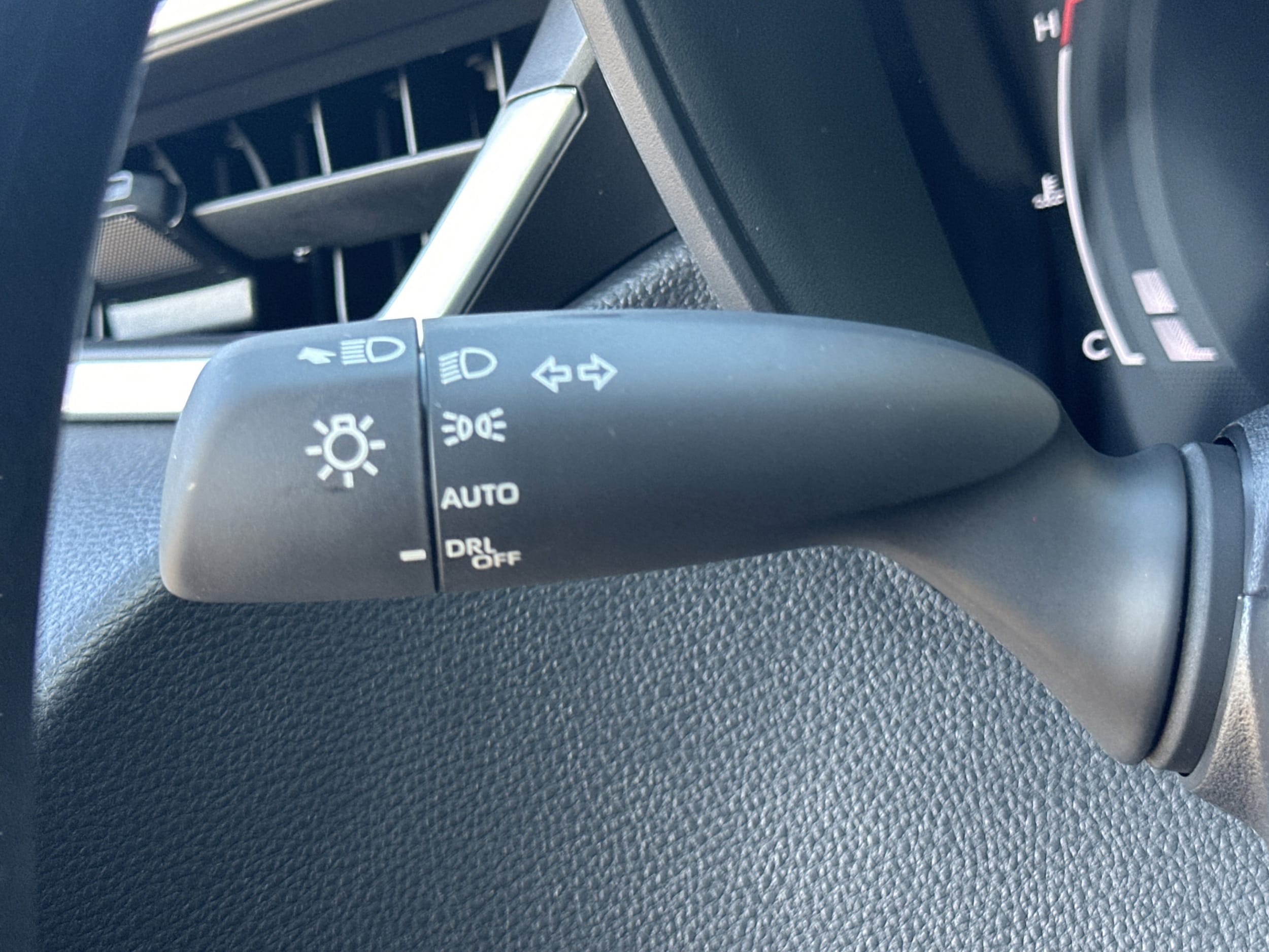 2026 Toyota Corolla LE - Photo 16