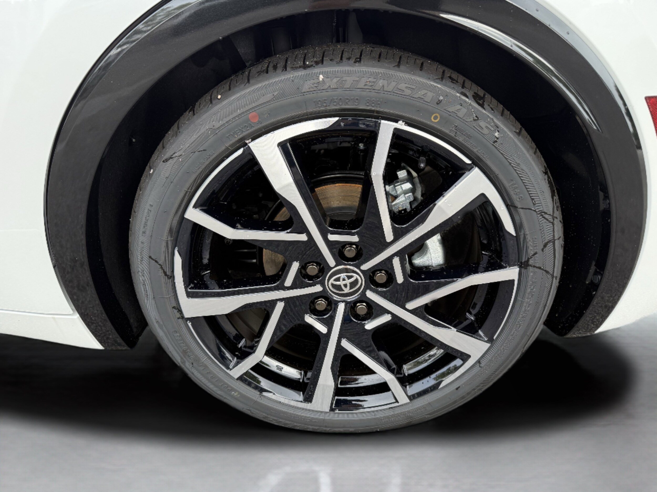 2025 Toyota Prius XSE - Photo 30