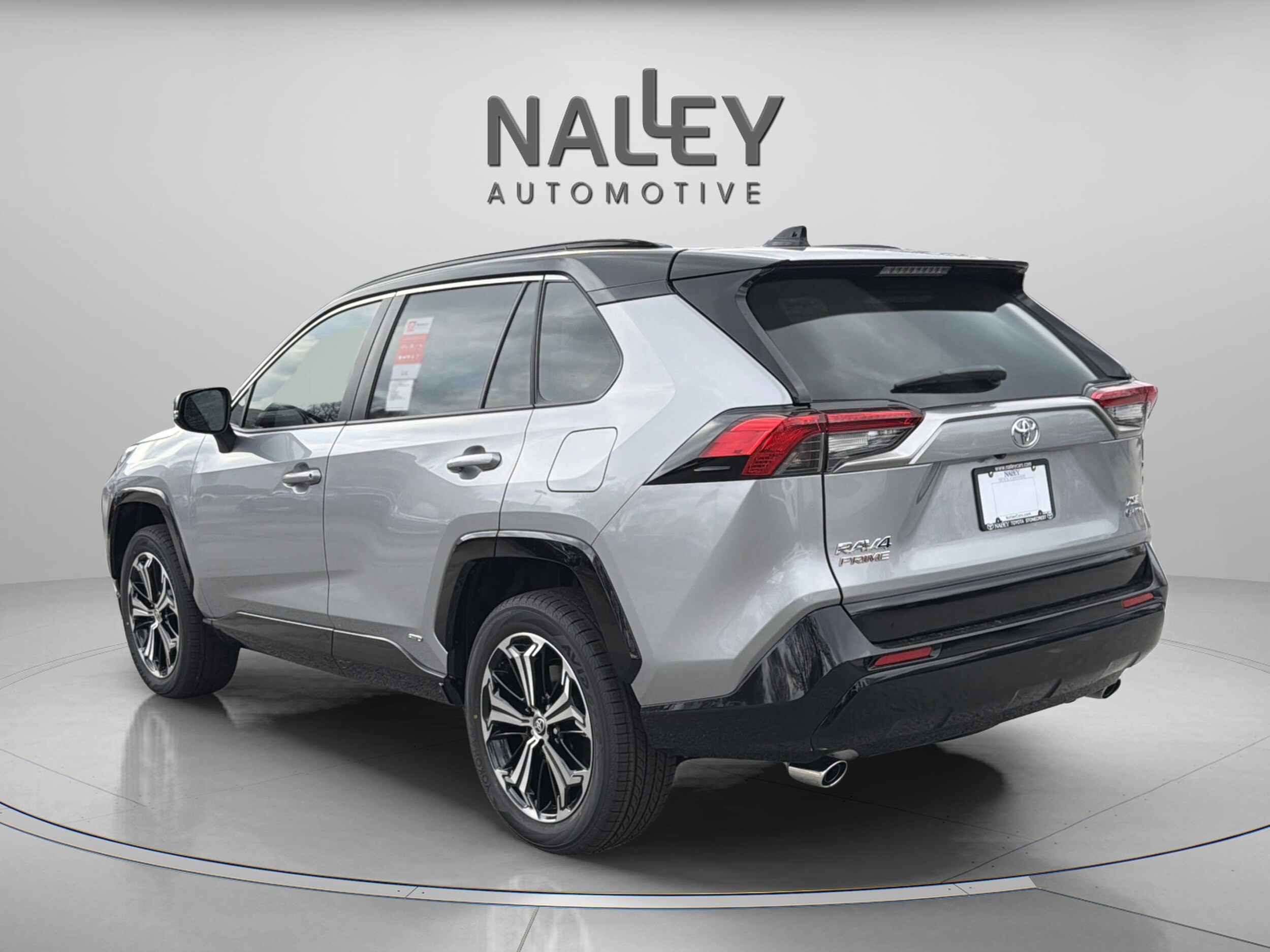 2025 Toyota RAV4 Hybrid XSE photo 3