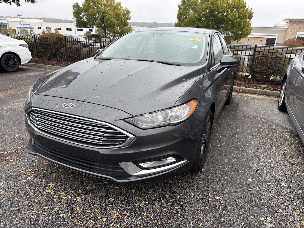 Used 2018 Ford Fusion SE Sedan