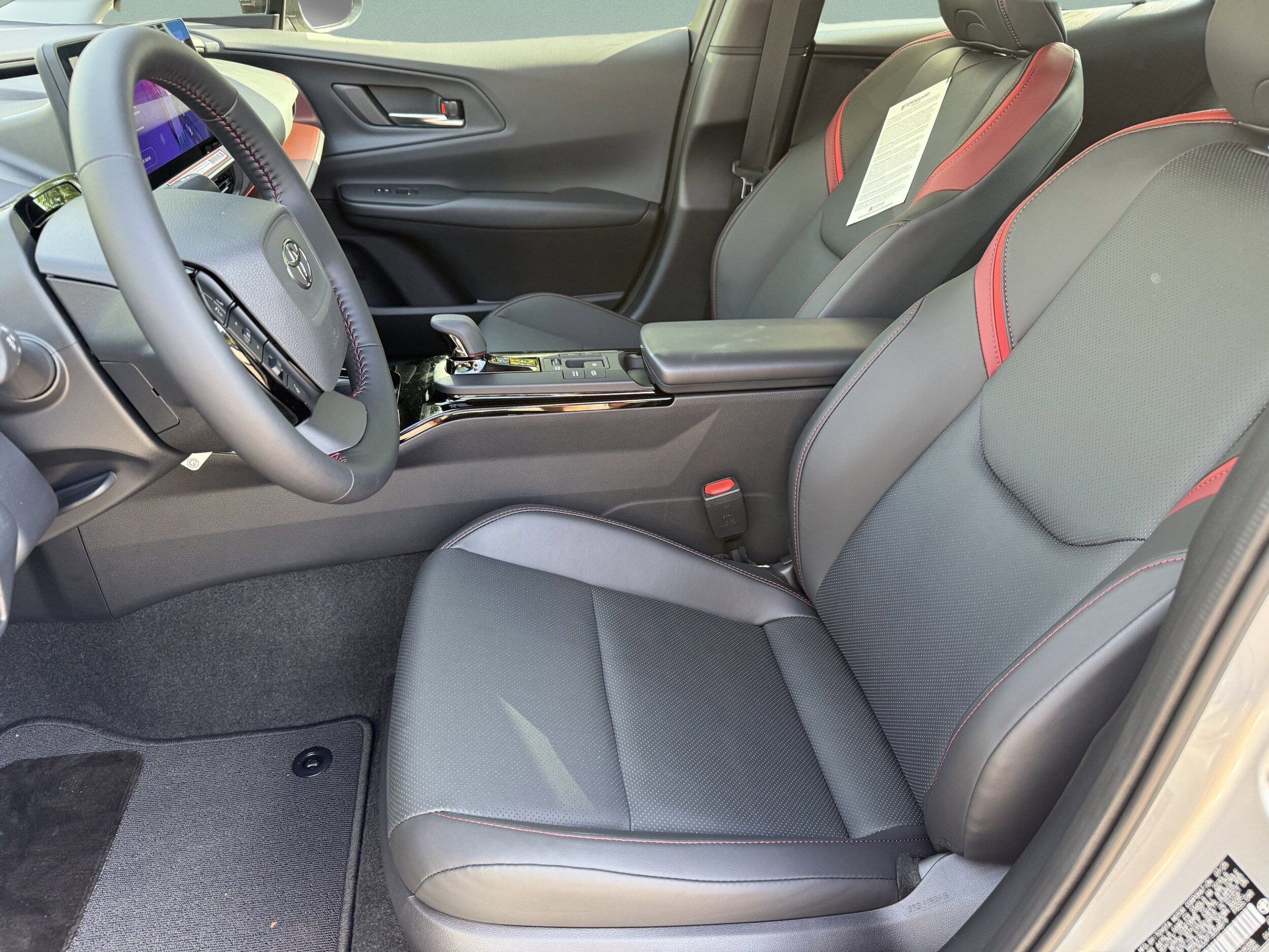 2026 Toyota Prius Plug-in Hybrid XSE - Photo 23
