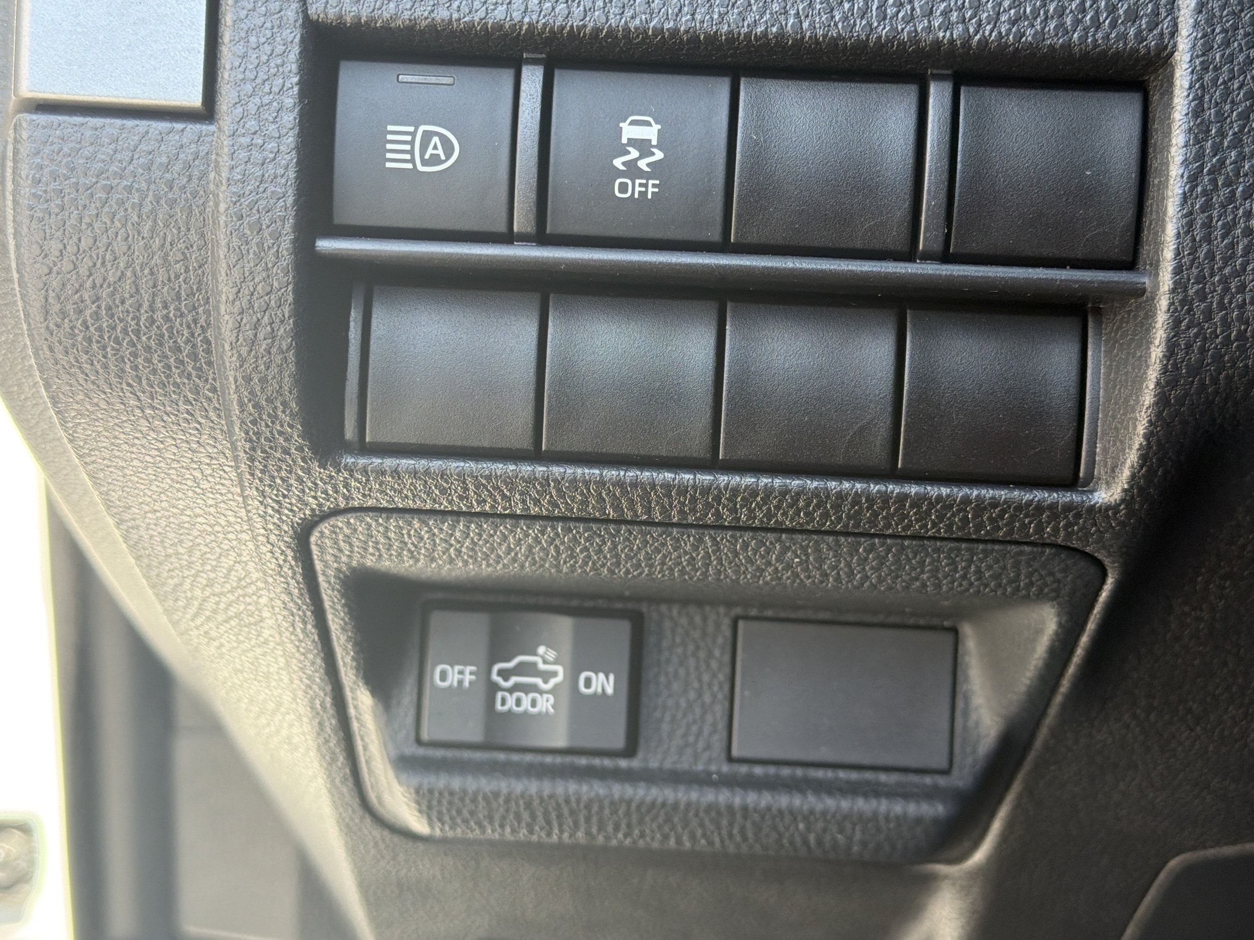 2024 Toyota Tacoma SR5 - Photo 16