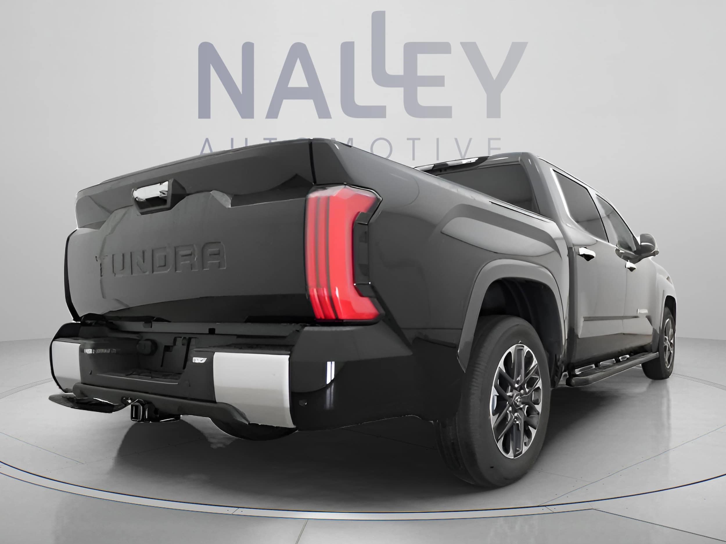 2026 Toyota Tundra Limited - Photo 18