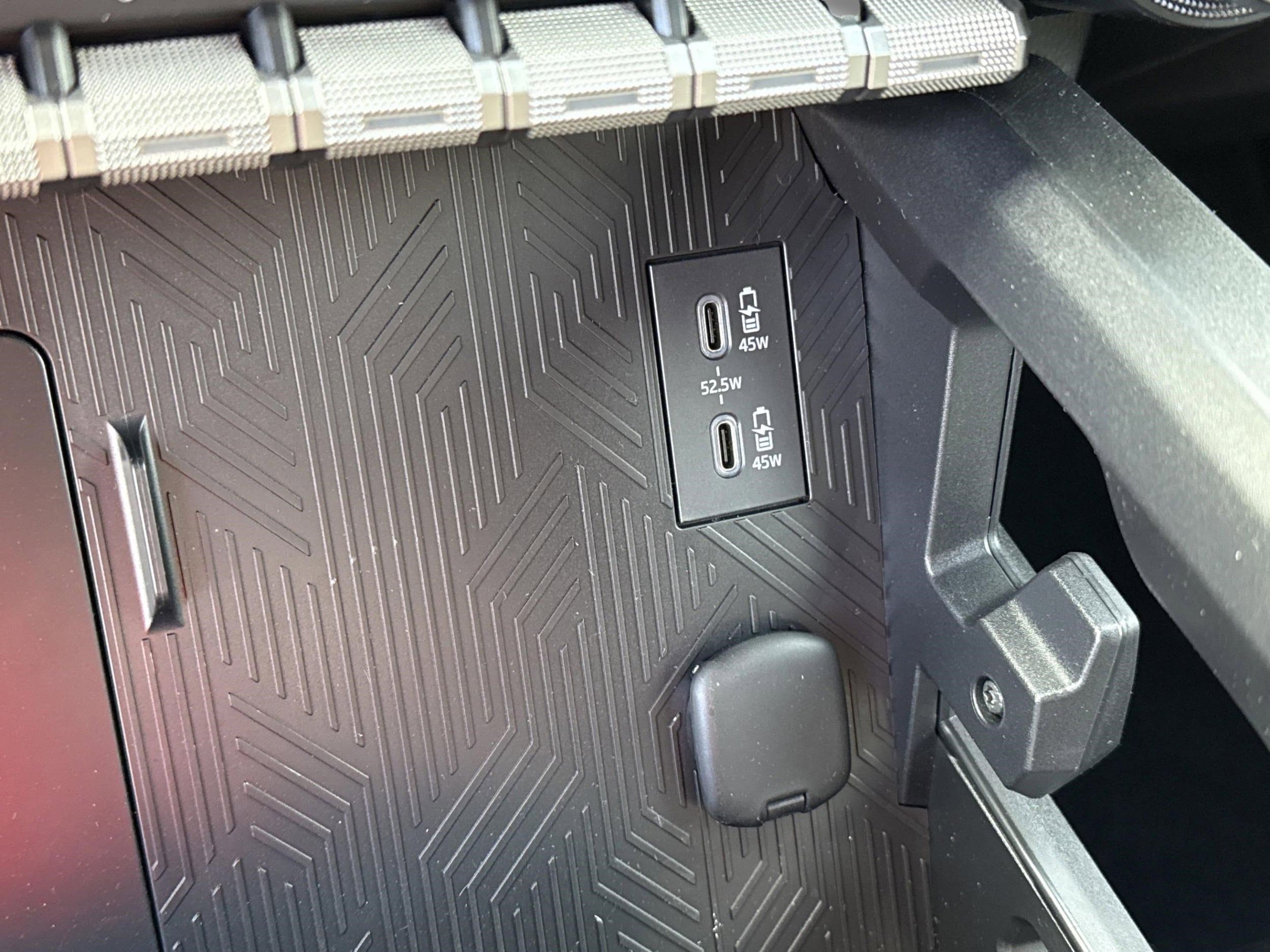 2025 Toyota Tacoma Limited - Photo 17