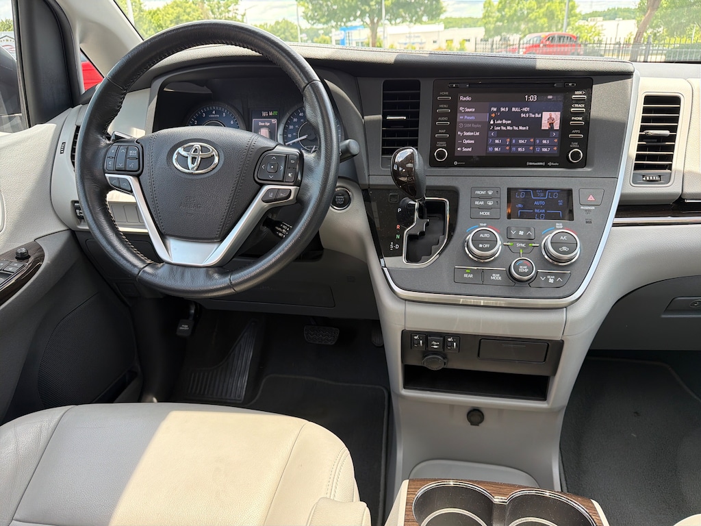 Certified 2020 Toyota Sienna XLE Auto Access Seat Van