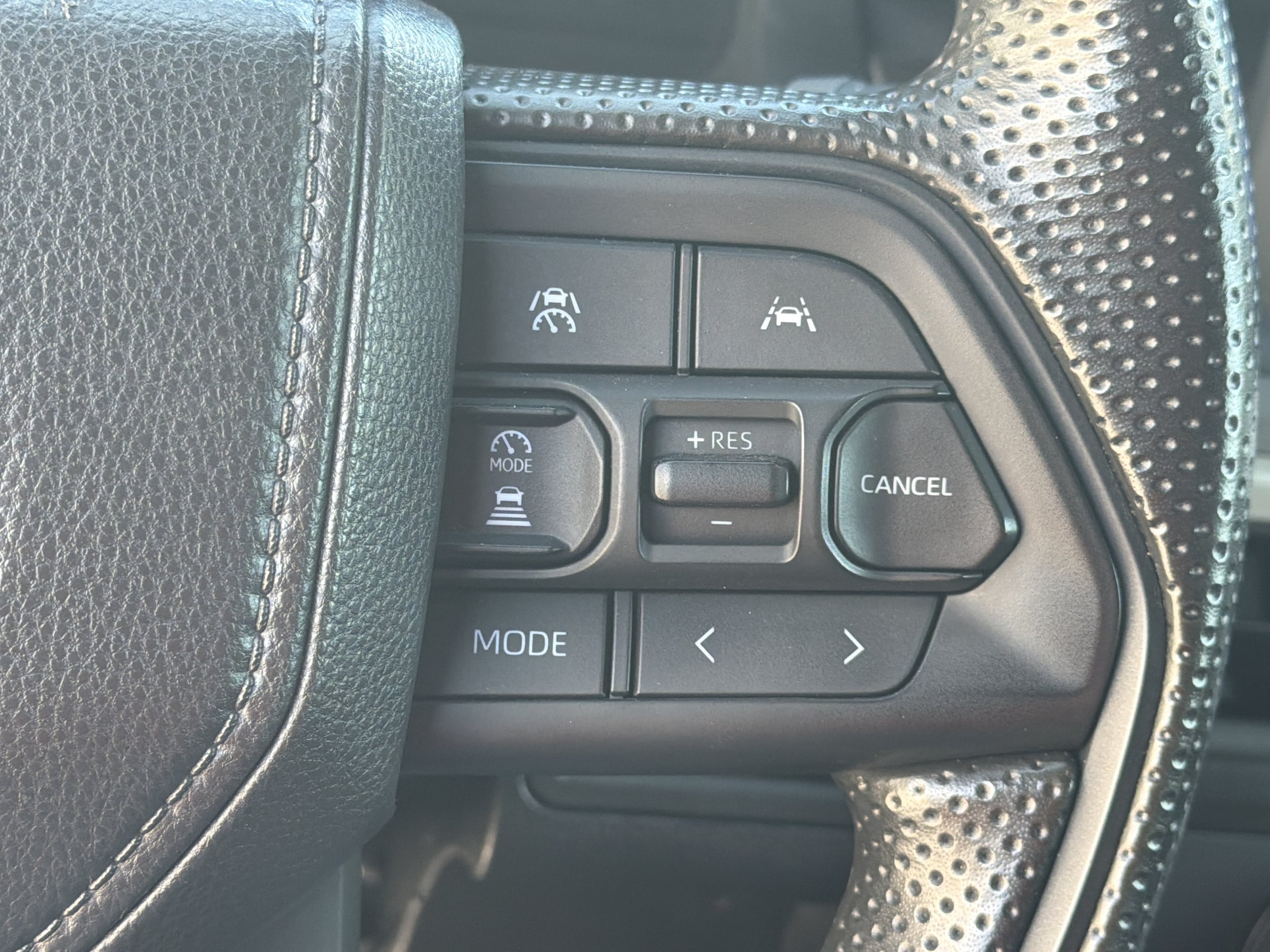 2024 Toyota Tacoma SR5 - Photo 10