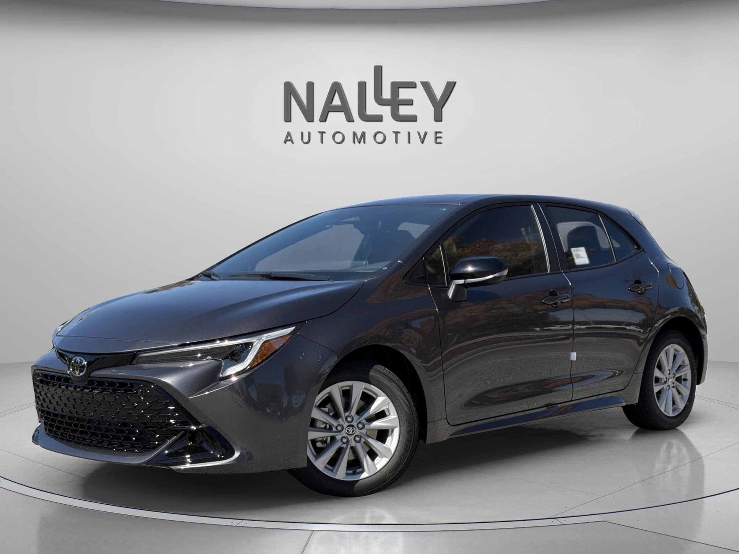 2026 Toyota Corolla Hatchback SE's photo