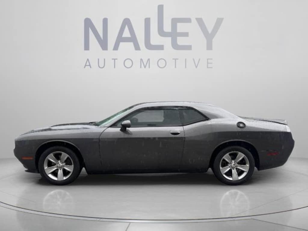 Used 2016 Dodge Challenger SXT Coupe