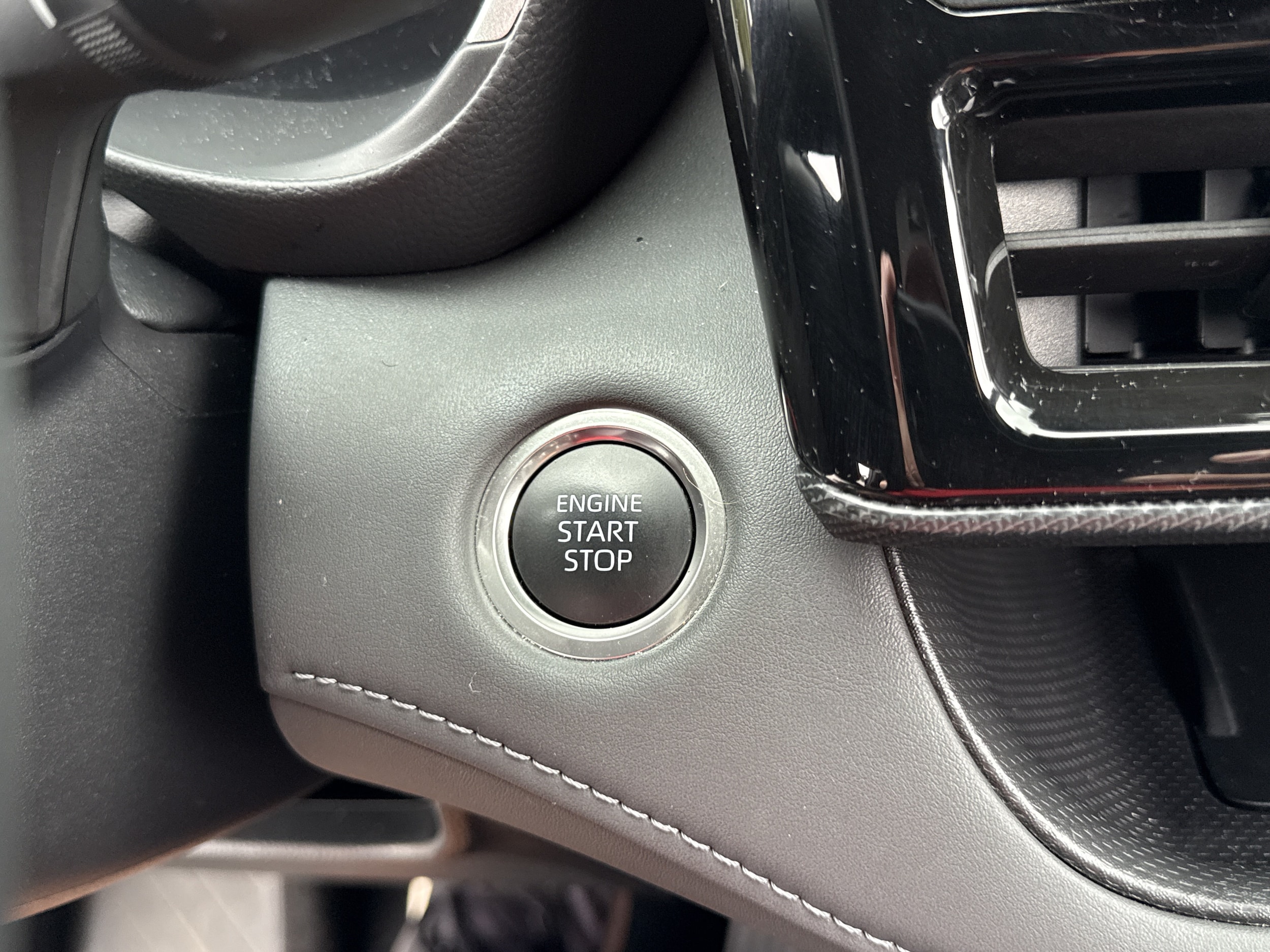 2025 Toyota Highlander XSE - Photo 8