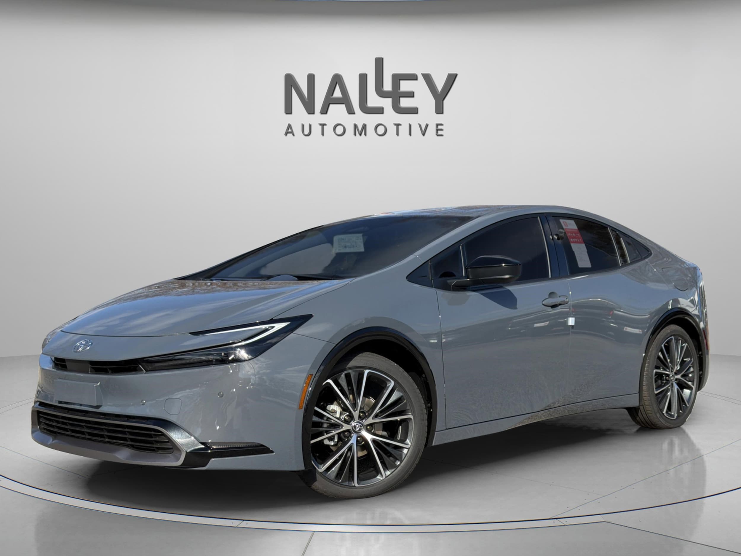 2026 Toyota Prius XLE's photo