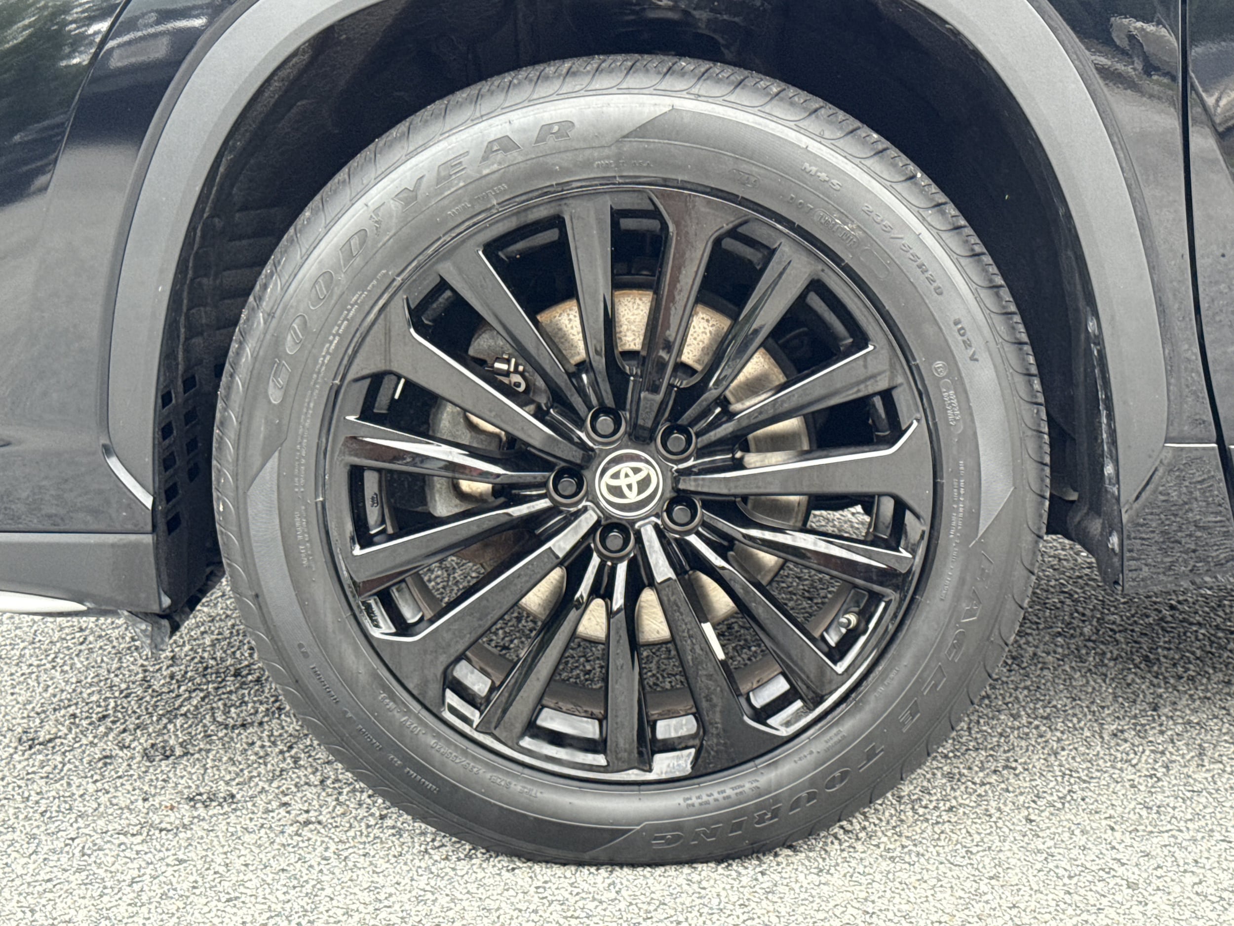 2025 Toyota Highlander XSE - Photo 35