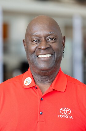 Staff member Morris Evans from ID_2fc6c8f8678d
