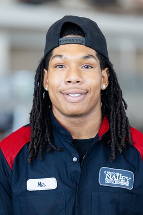 Staff member Amir Simmonds from ID_207bf4e7cde6