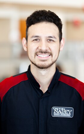 Staff member Uriel Rios from ID_207bf4e7cde6