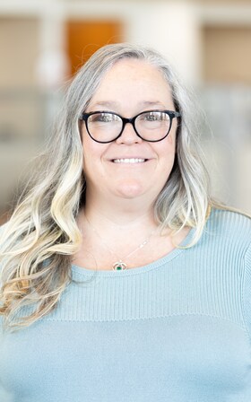 Staff member Beth Kemper from ID_b28172
