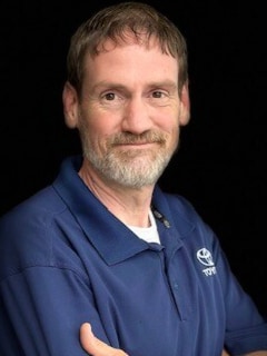 Staff member John Brown from ID_75da192f0da3