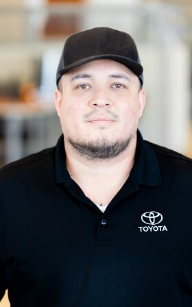 Staff member Andrew Medina from ID_75da192f0da3