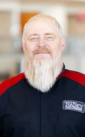 Staff member Billy Floyd  from ID_207bf4e7cde6
