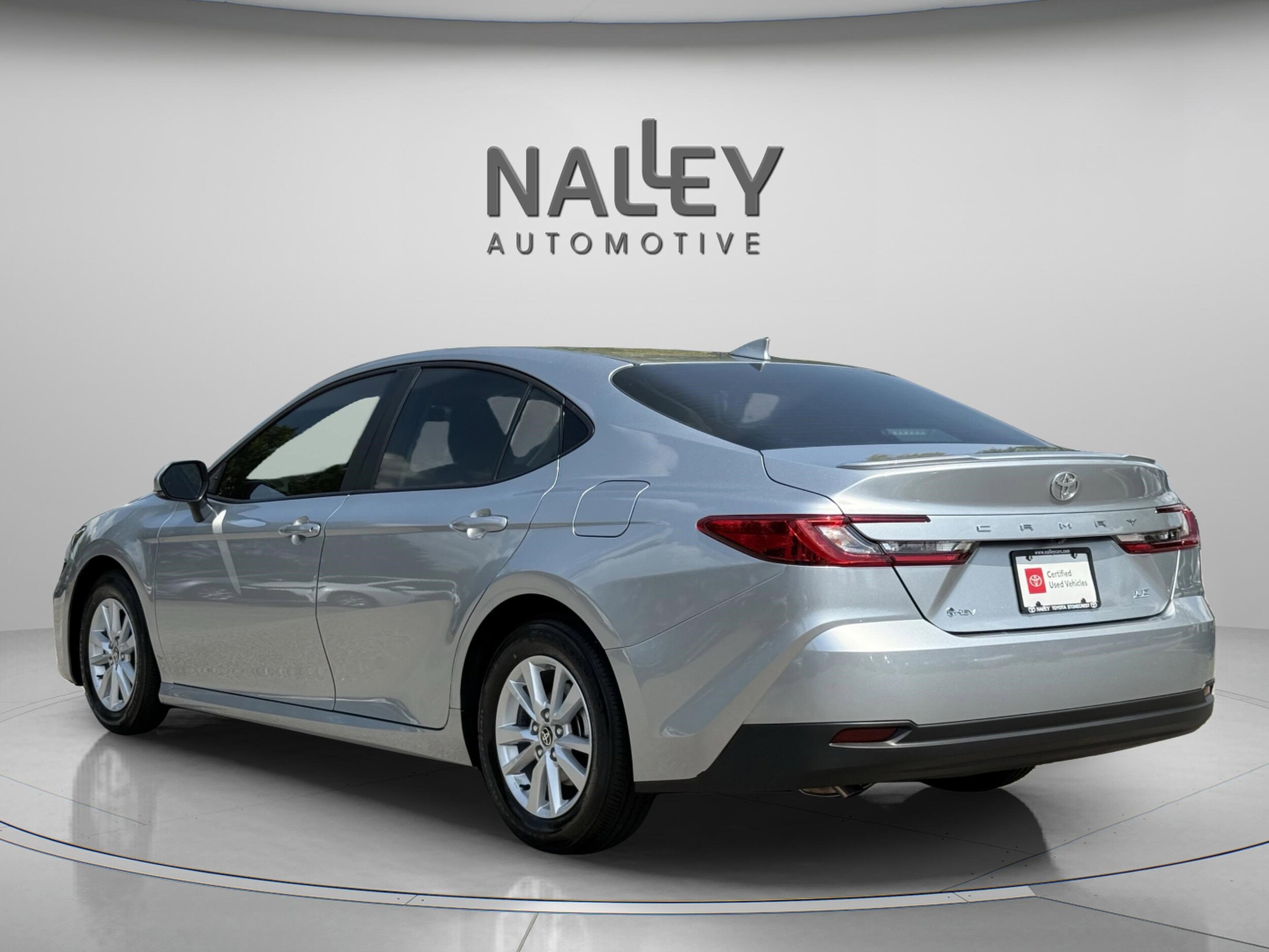 2025 Toyota Camry LE photo 3