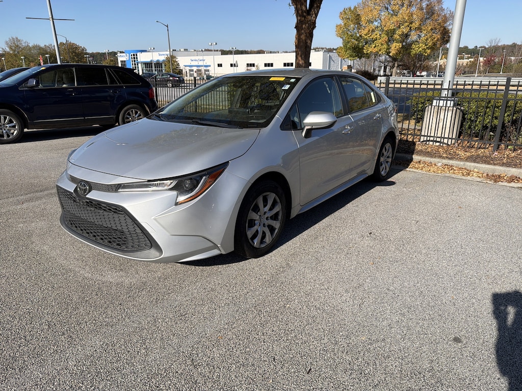 Used 2021 Toyota Corolla LE Sedan
