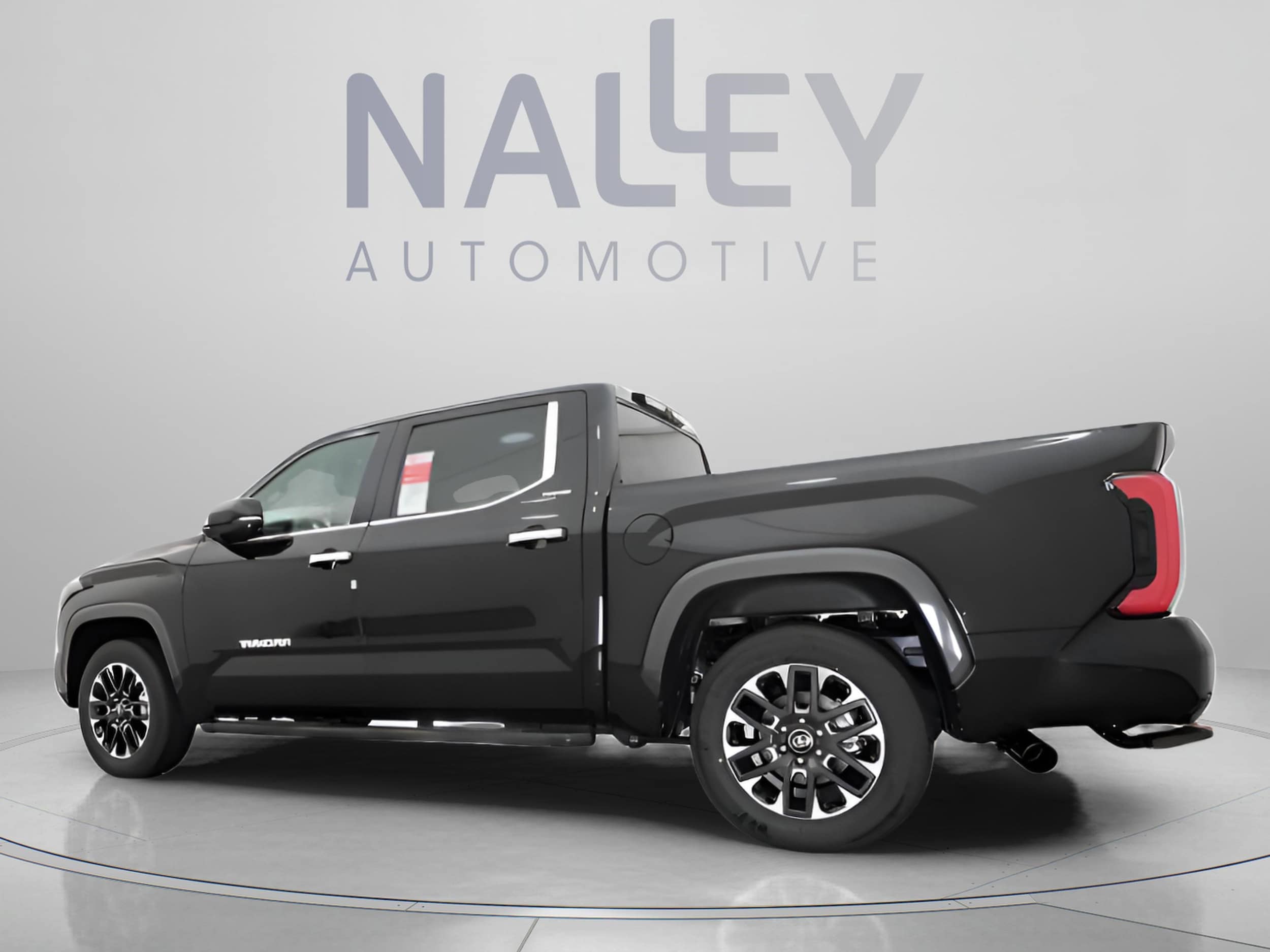 2026 Toyota Tundra Limited - Photo 10