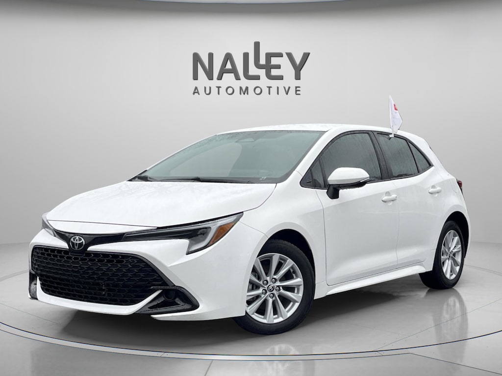 Used 2025 Toyota Corolla Hatchback SE Hatchback