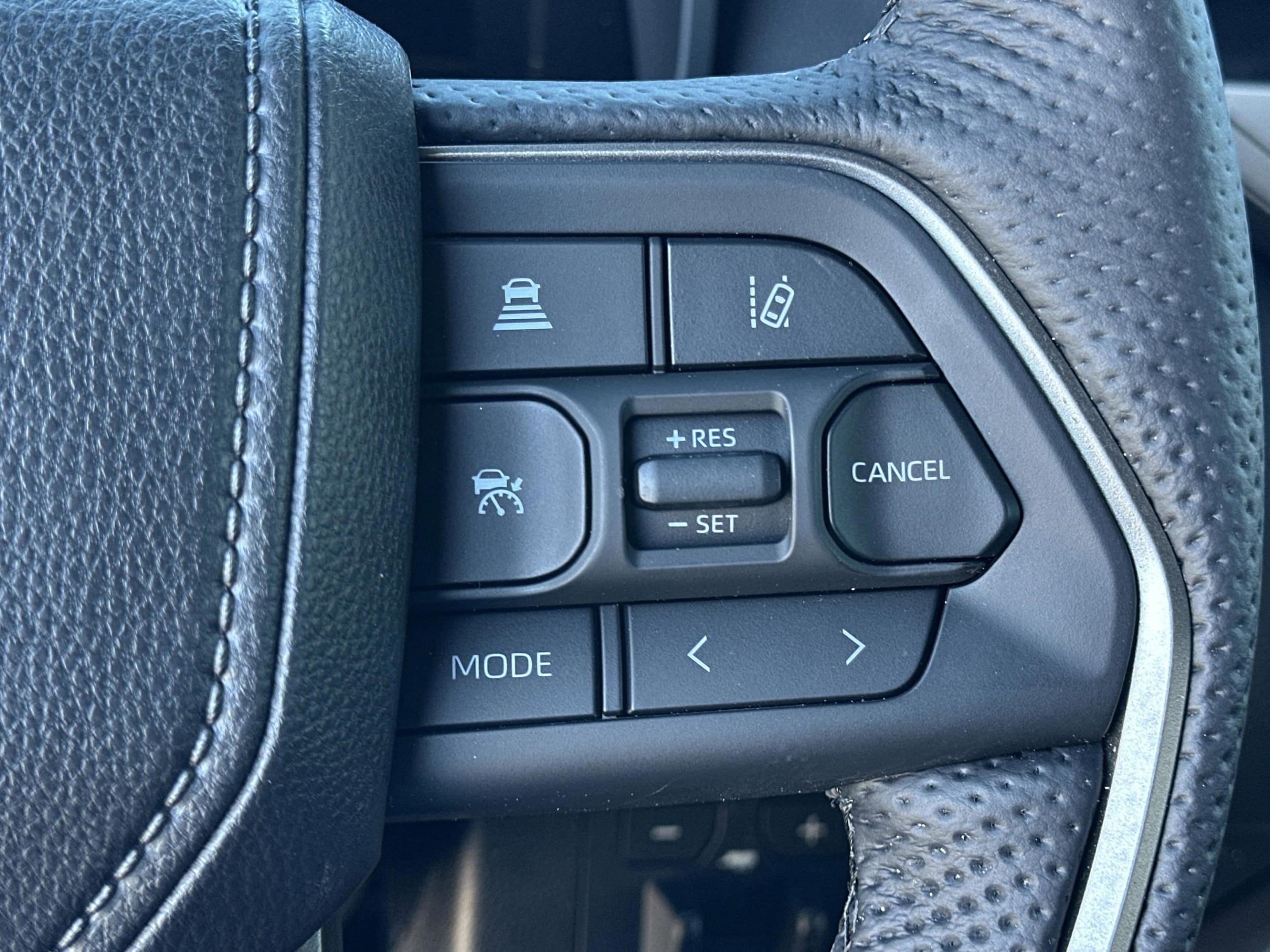 2026 Toyota Tundra Limited - Photo 17